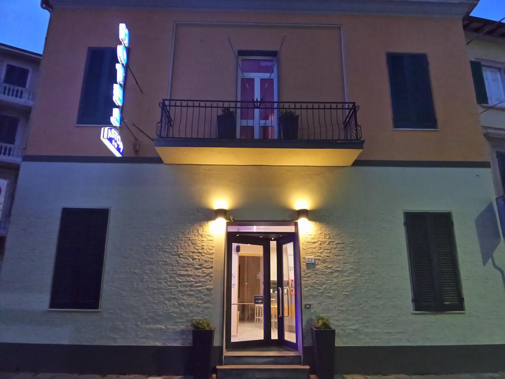Hotel Astor ピサ エクステリア 写真