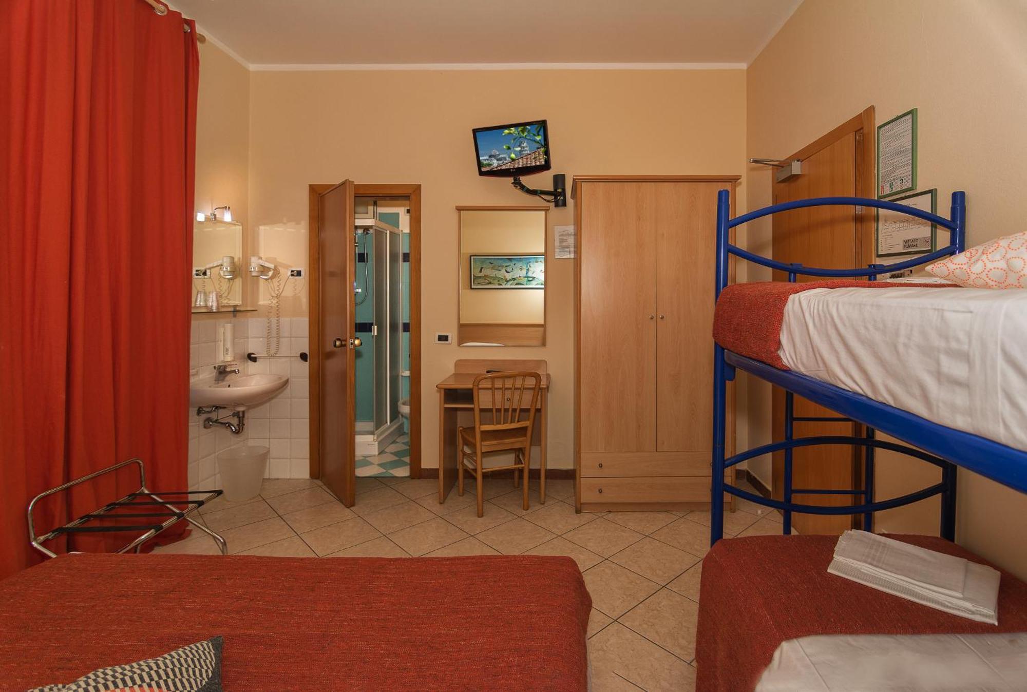 Hotel Astor ピサ 部屋 写真